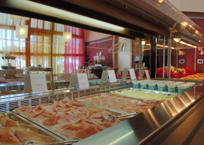 Comfortable Flat With Sea View In * Bibione