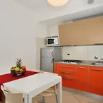Comfortable Flat With Sea View In Apartment Bibione