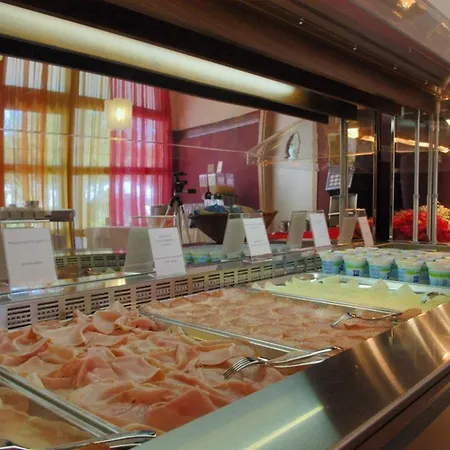 Comfortable Flat With Sea View In * 비비오네