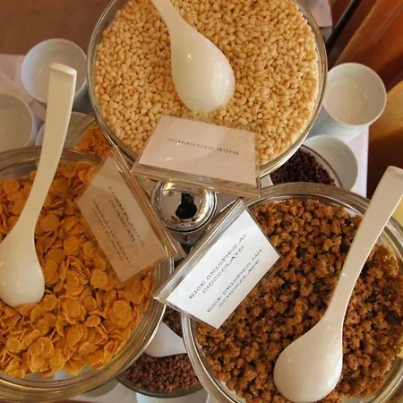 Comfortable Flat With Sea View In *