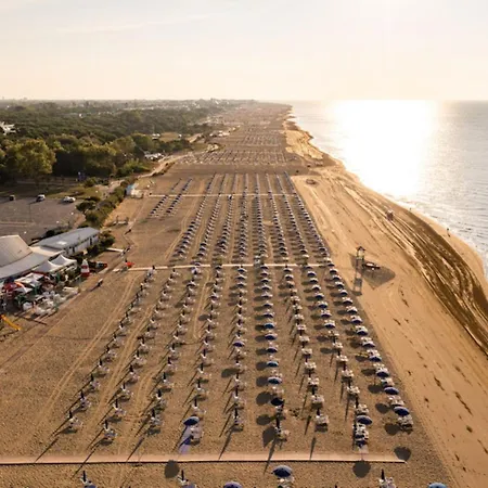 Comfortable Flat With Sea View In 비비오네