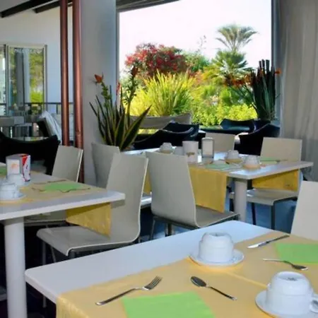 Διαμέρισμα Comfortable Flat With Sea View In Μπιμπιόνε